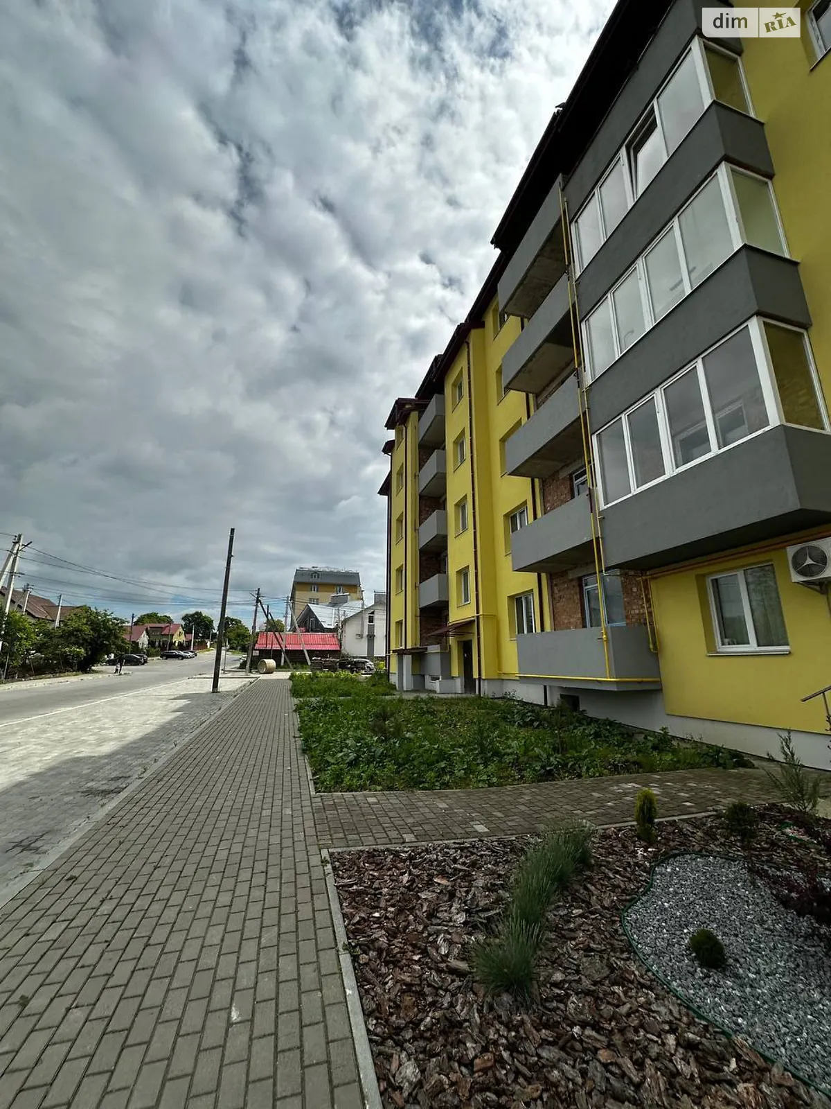 Продається 2-кімнатна квартира 70 кв. м у Пустомитах, вул. Тараса Шевченка, 181А - фото 1