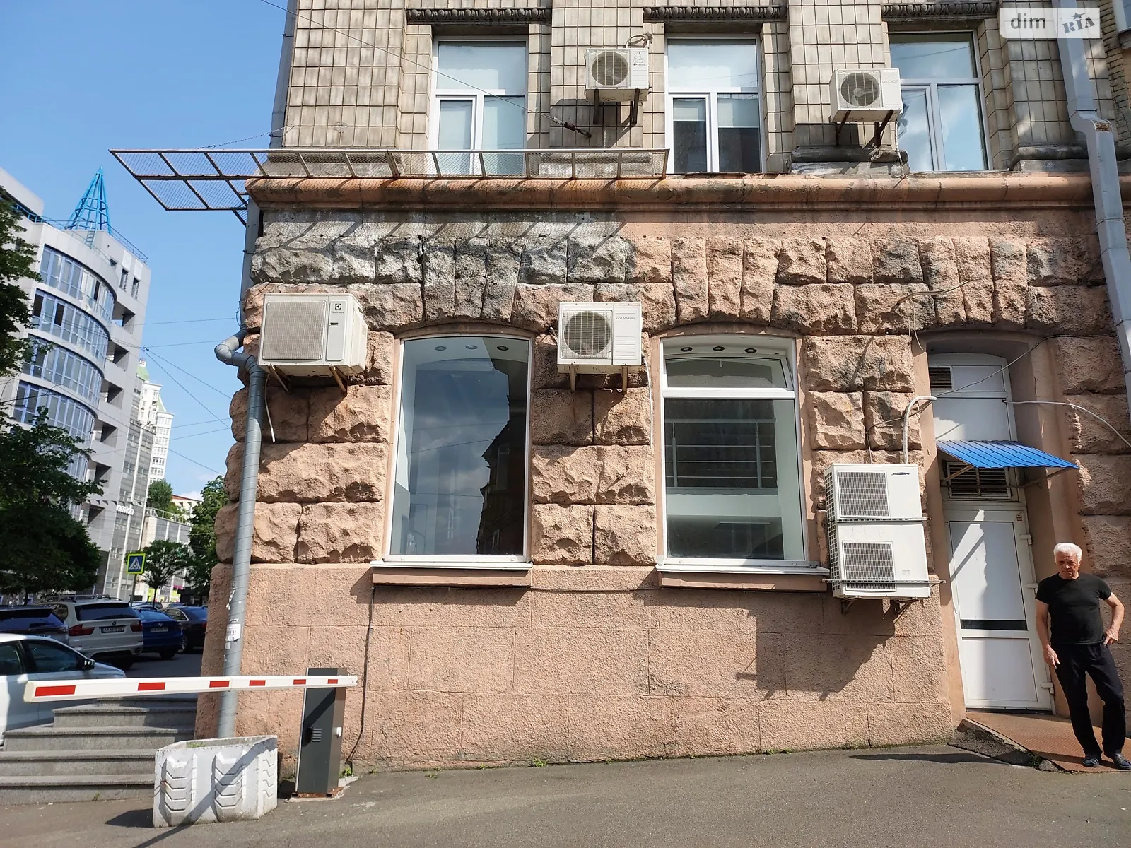 Сдается в аренду помещения свободного назначения 153 кв. м в 7-этажном здании, цена: 70000 грн - фото 1