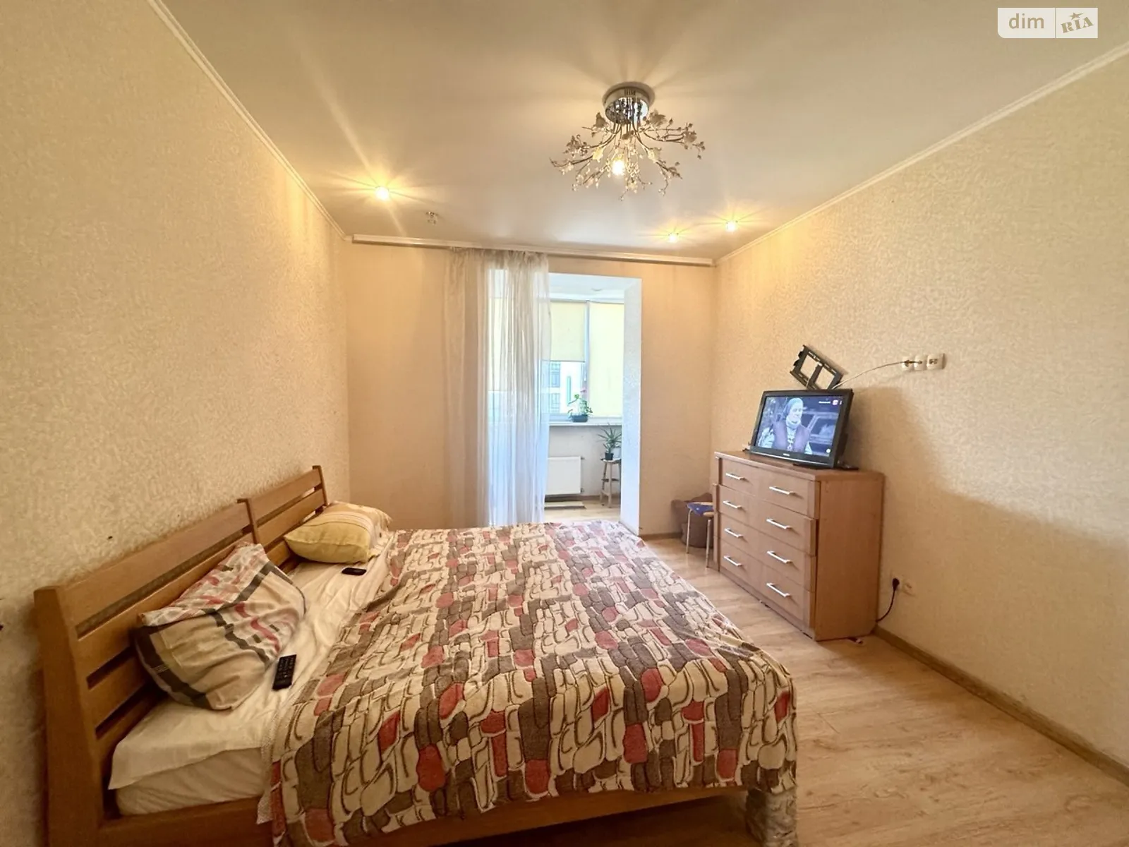 Продается 1-комнатная квартира 46 кв. м в Одессе, ул. Михаила Грушевского - фото 1