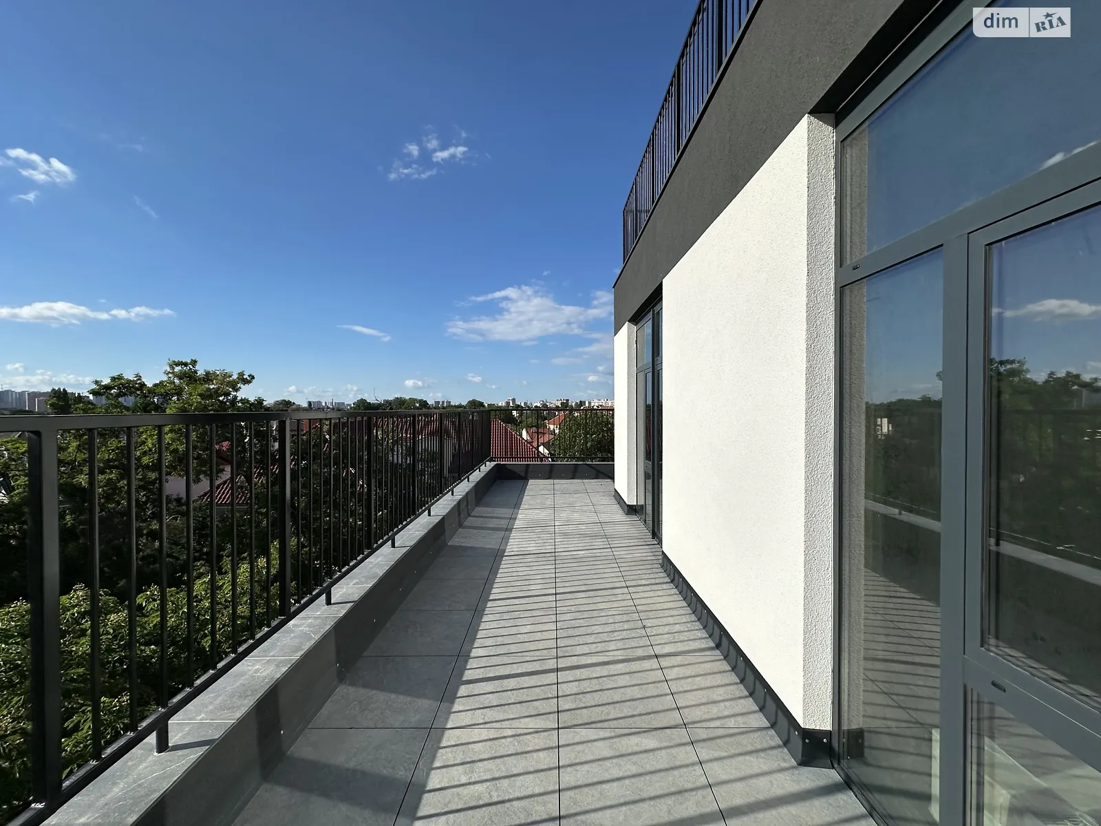 Продается 3-комнатная квартира 115 кв. м в Одессе, ул. Дачная, 28 - фото 1