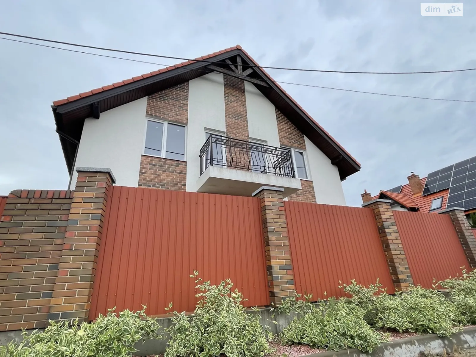 Продается дом на 2 этажа 150 кв. м с мансардой, цена: 150000 $ - фото 1