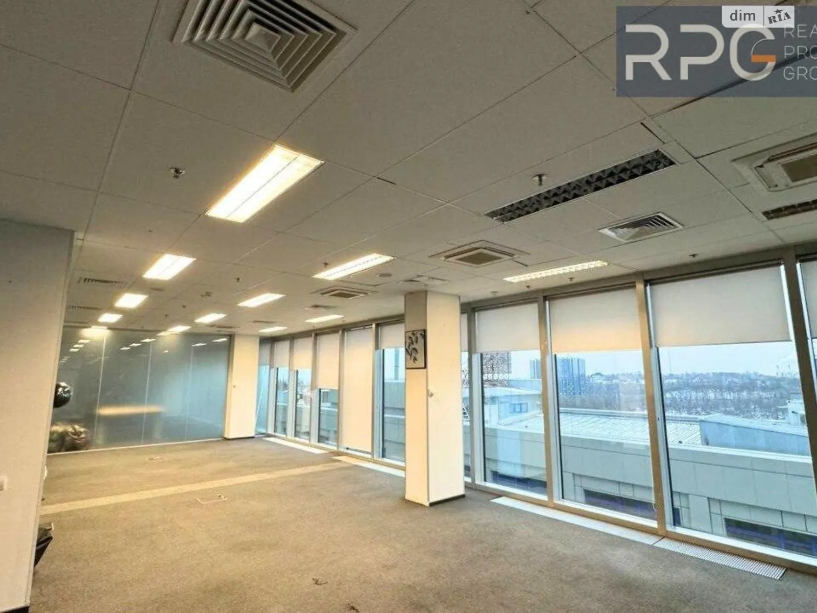 Сдается в аренду офис 715 кв. м в бизнес-центре, цена: 17800 $ - фото 1