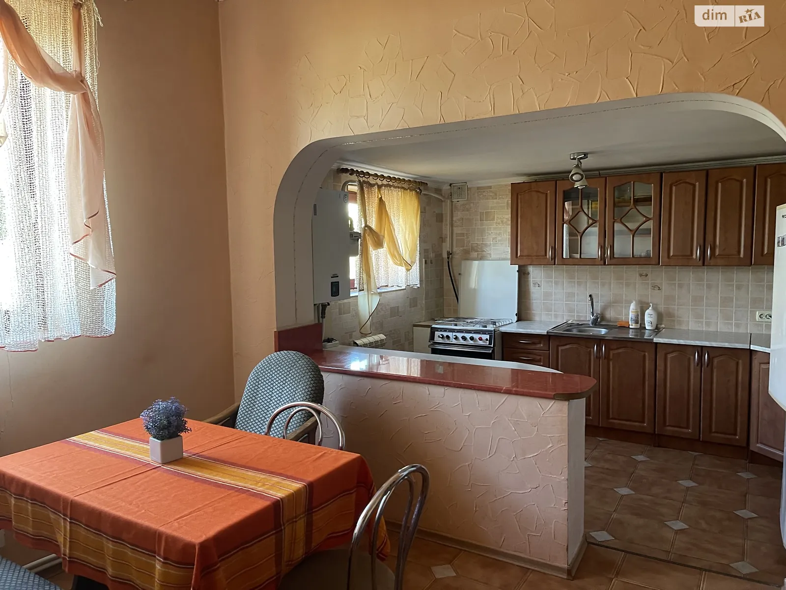 Сдается в оренду частина будинку 100 кв. м з верандою, цена: 350 $ - фото 1