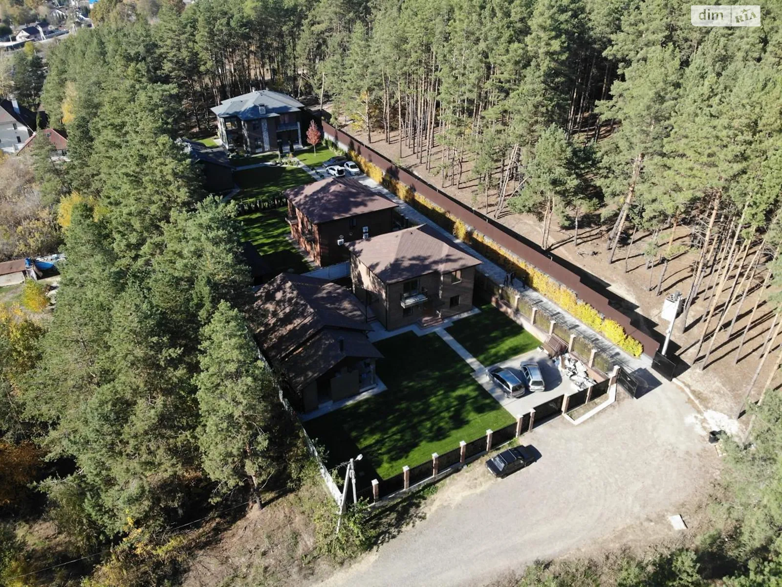 Продается дом на 2 этажа 200 кв. м с балконом, цена: 40000 $ - фото 1