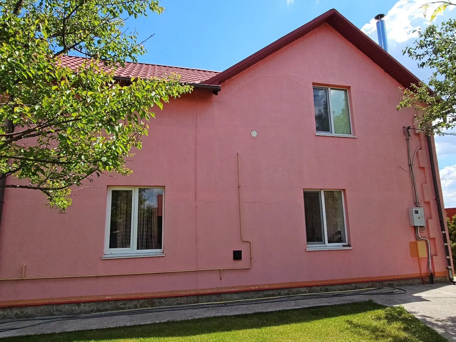 Продается дом на 2 этажа 158 кв. м с подвалом, цена: 135000 $ - фото 1