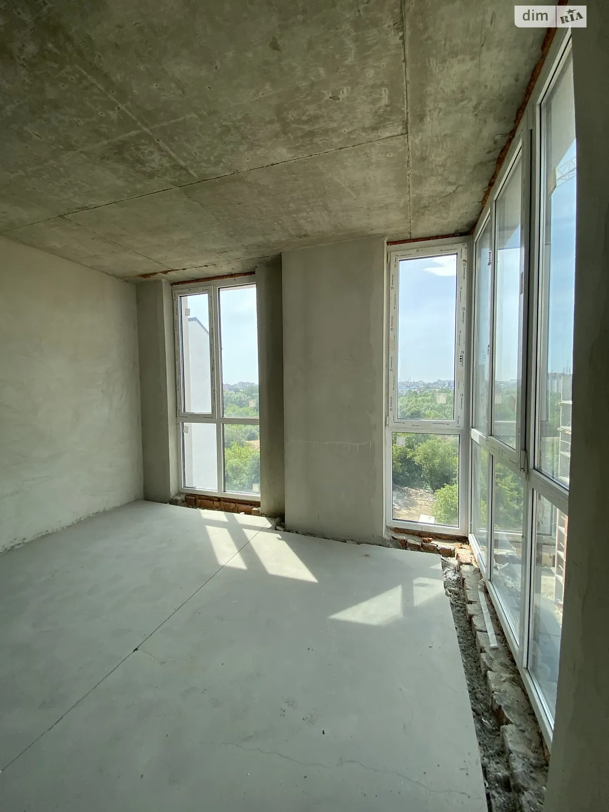 Продается 2-комнатная квартира 68 кв. м в Ивано-Франковске, ул. Химиков, 29 - фото 1