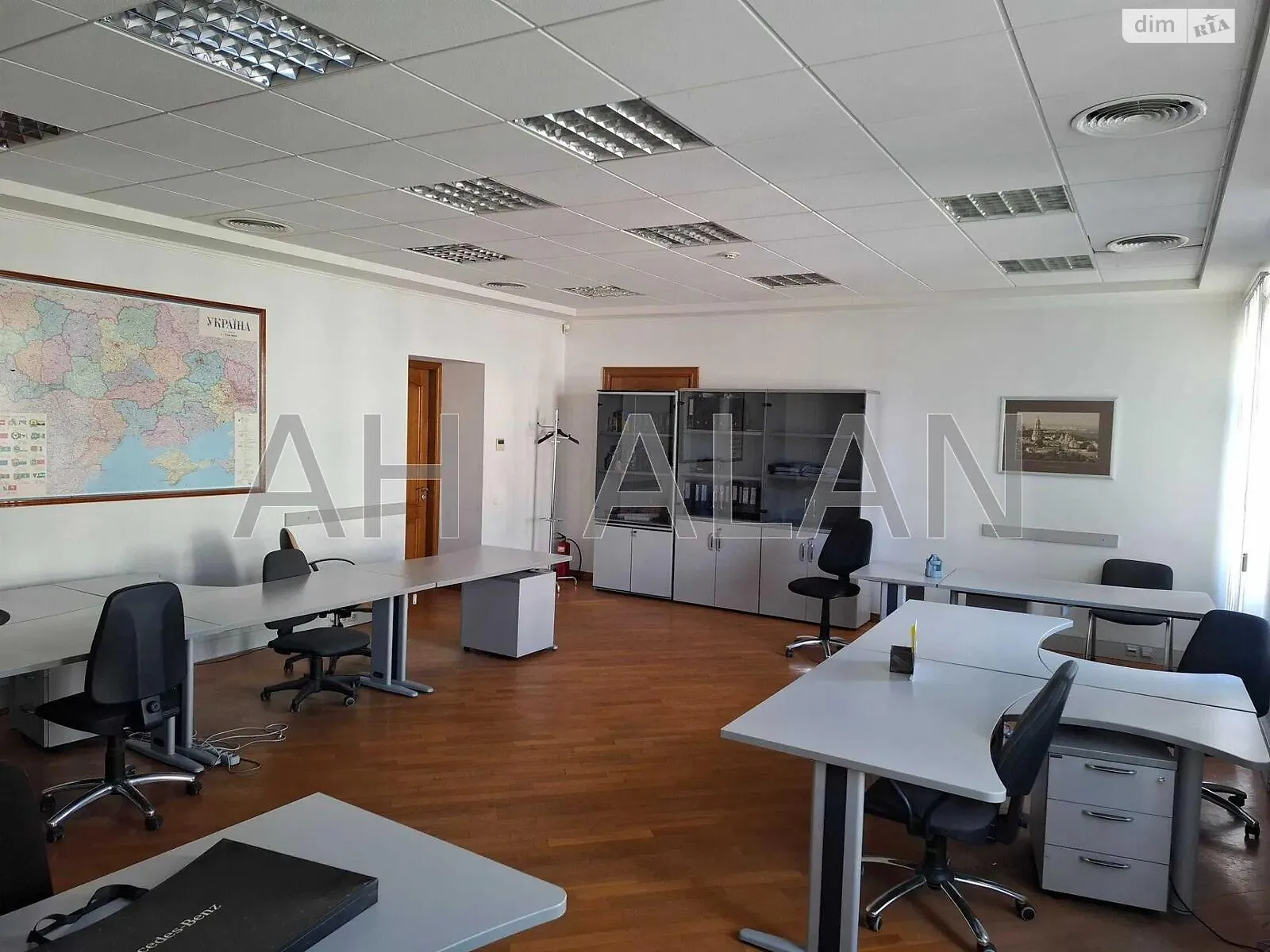 Сдается в аренду офис 434 кв. м в бизнес-центре, цена: 260500 грн - фото 1