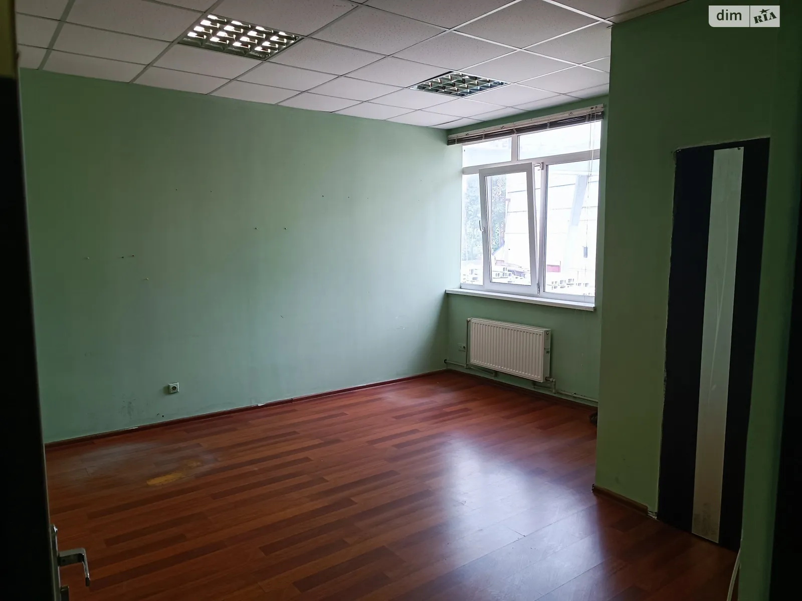 Сдается в аренду офис 124.8 кв. м в бизнес-центре, цена: 14976 грн - фото 1