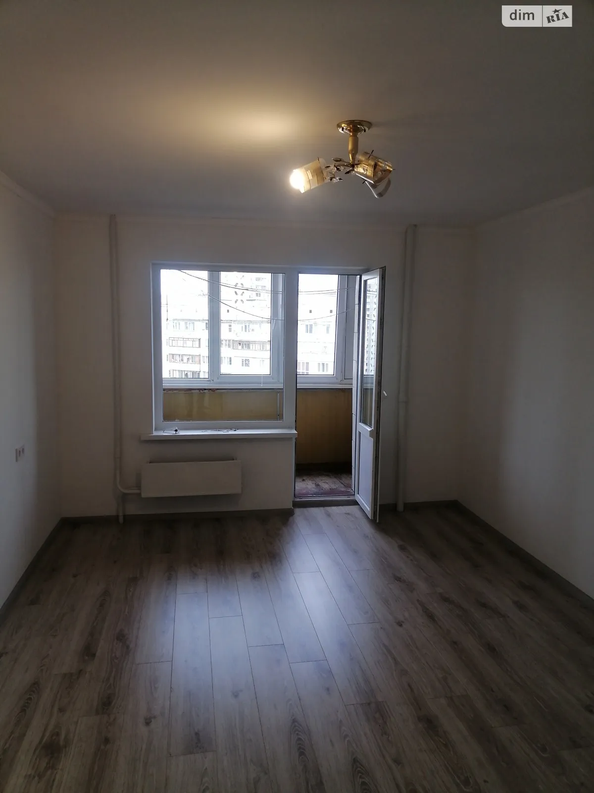 Продается 1-комнатная квартира 38.7 кв. м в Киеве, ул. Радунская, 38 - фото 1