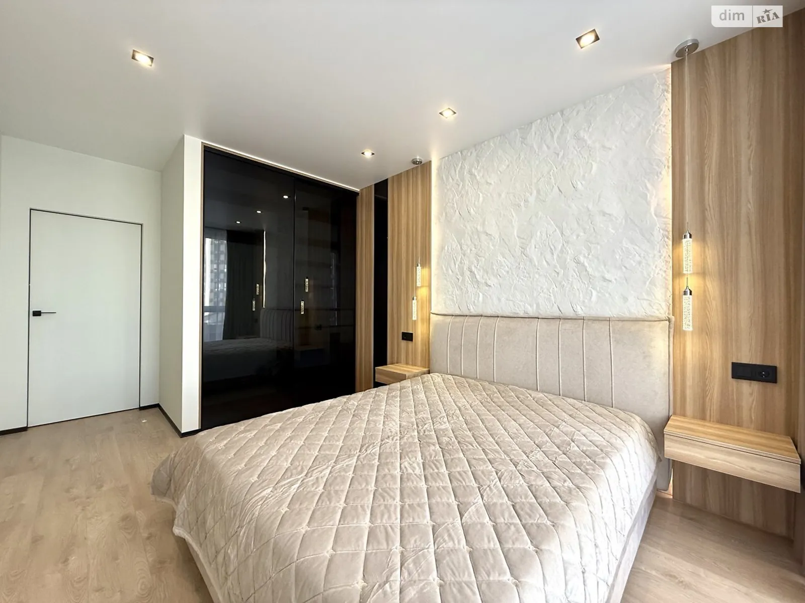 Продается 2-комнатная квартира 71.1 кв. м в Киеве, наб. Днепровская, 15К - фото 1