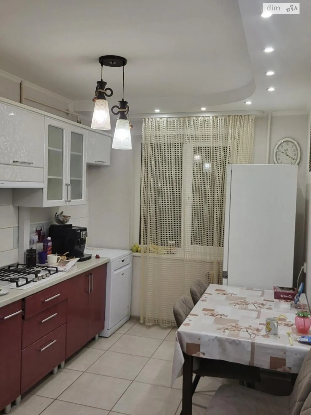 Продается 3-комнатная квартира 66.7 кв. м в Ровно, ул. Виталия Магеля - фото 1