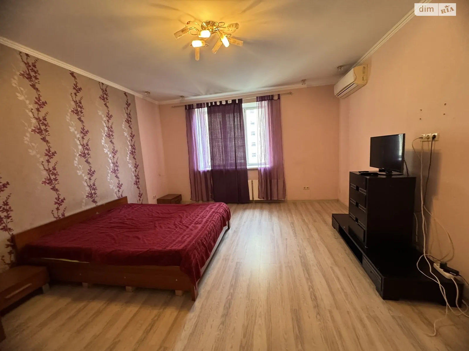 Продається 1-кімнатна квартира 57 кв. м у Одесі, вул. Кленова - фото 1