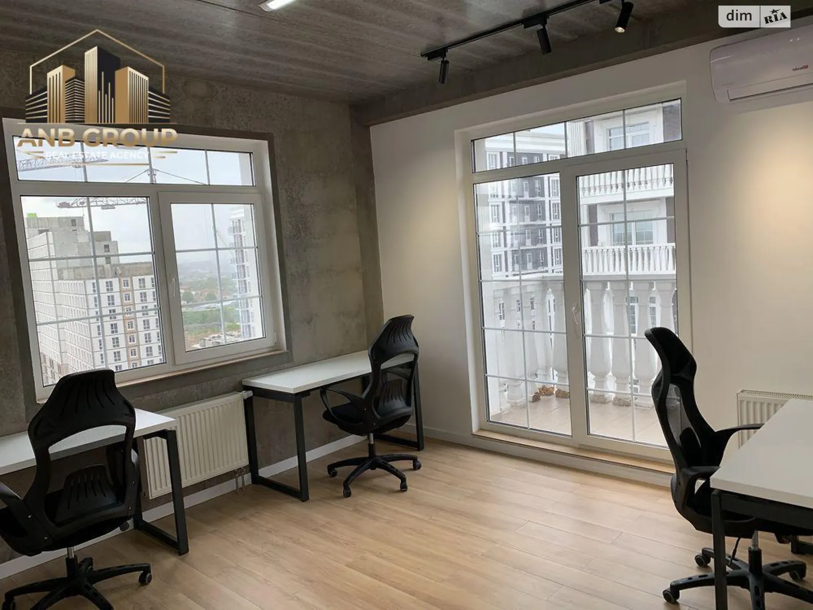 Здається в оренду офіс 155 кв. м в бізнес-центрі, цена: 1500 $ - фото 1