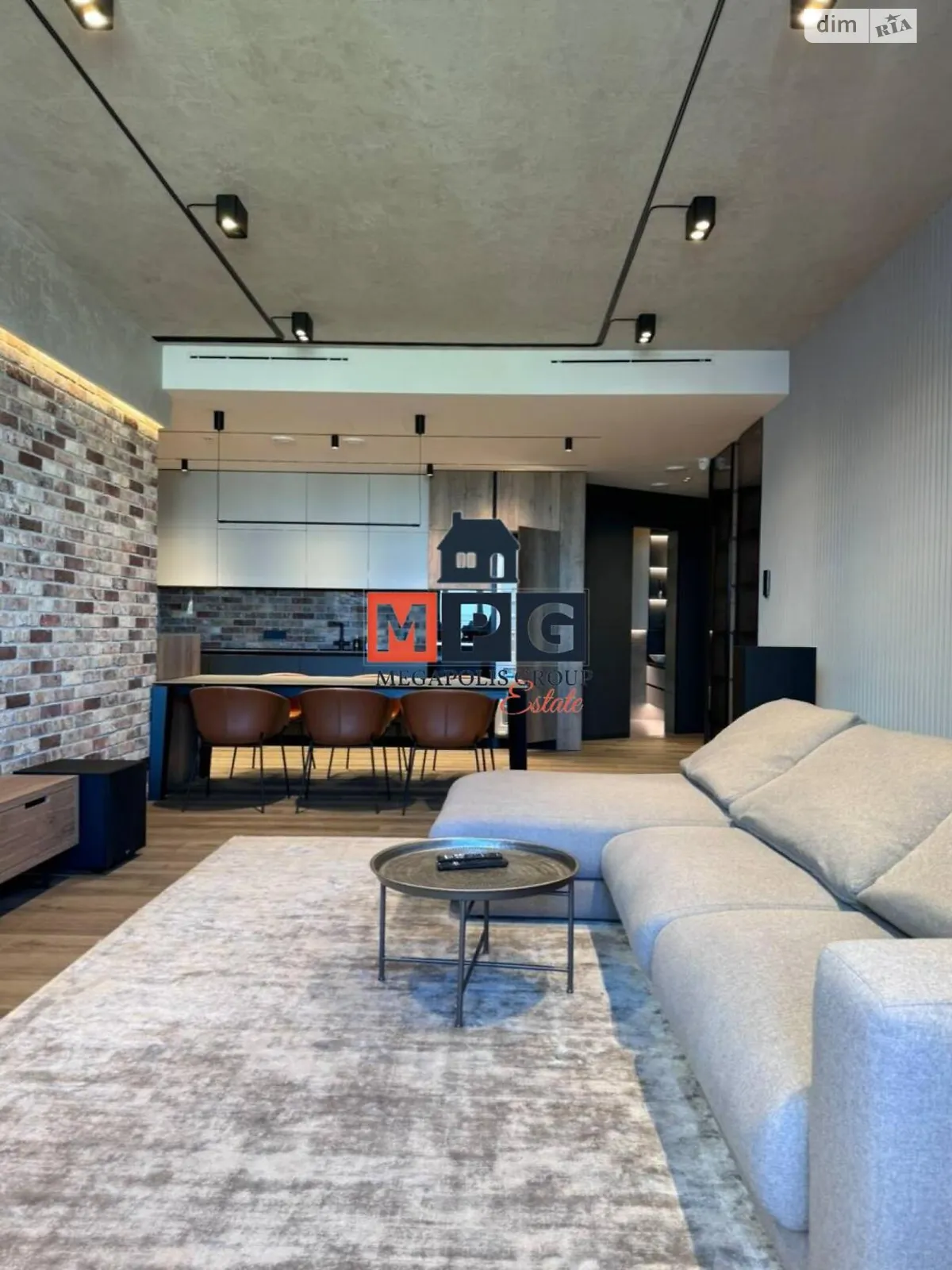 Продается 3-комнатная квартира 131 кв. м в Харькове, просп. Науки - фото 1