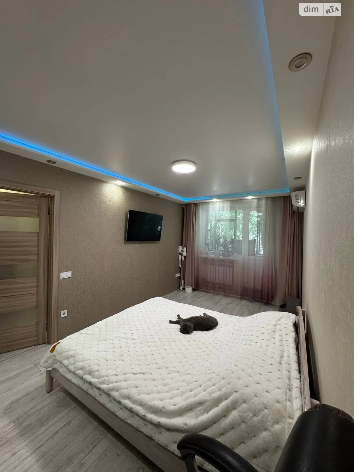 Продается 1-комнатная квартира 33 кв. м в Днепре, ул. Героев Крут, 3 - фото 1