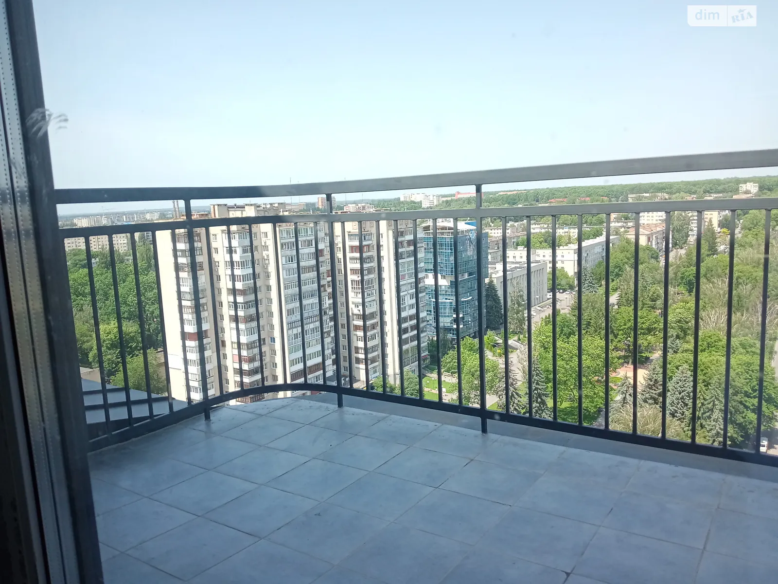 Продається 1-кімнатна квартира 82.1 кв. м у Вінниці, просп. Космонавтів - фото 1