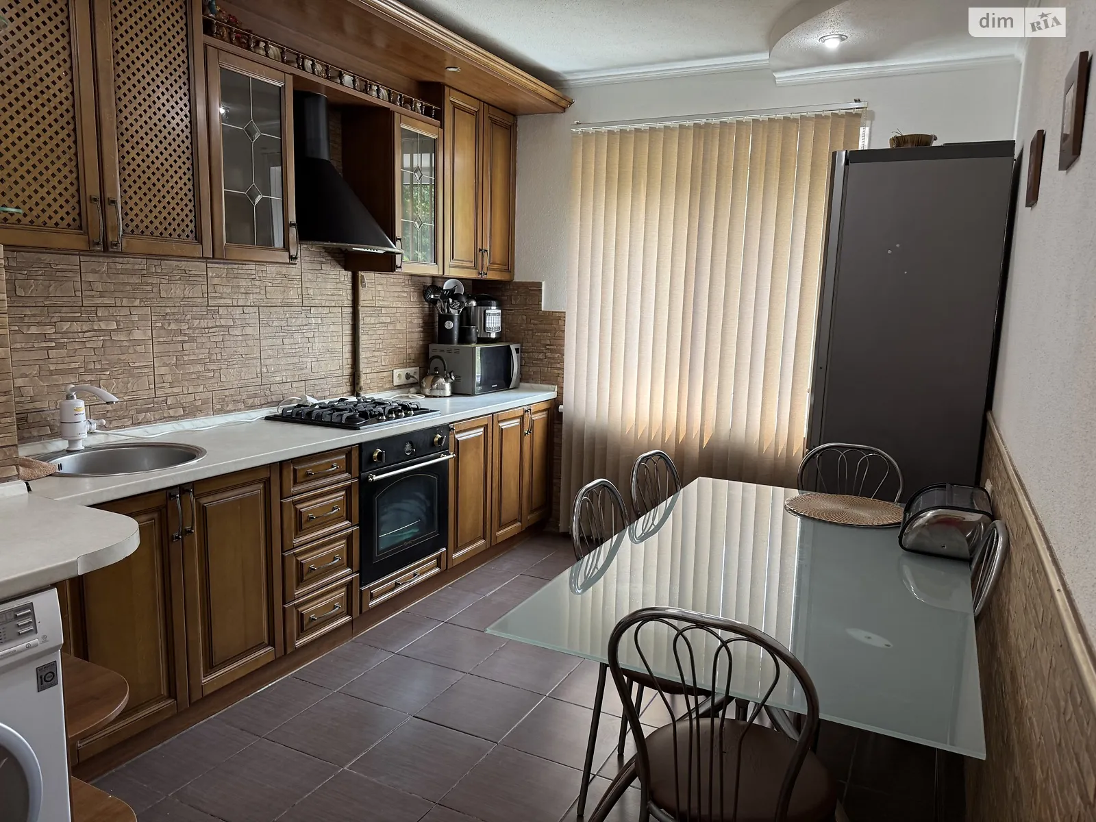 Продается 3-комнатная квартира 66.8 кв. м в Днепре, мас. Тополь-3, 22 - фото 1