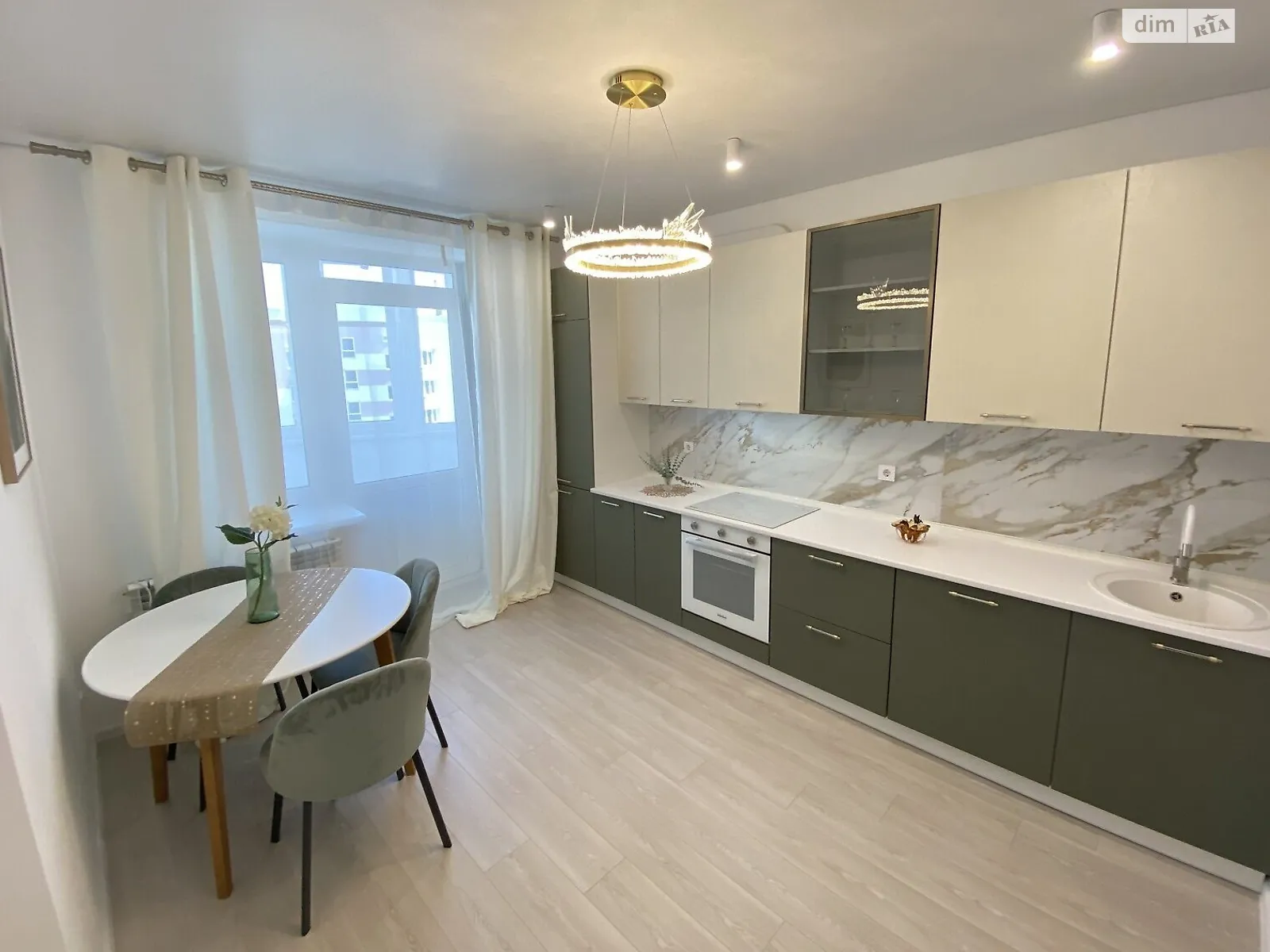 Продается 3-комнатная квартира 98 кв. м в Виннице, ул. Александровская, 2 - фото 1
