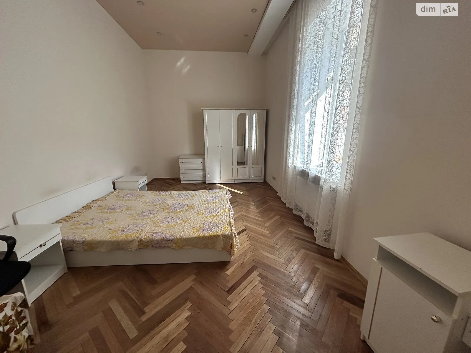 Продается 1-комнатная квартира 35 кв. м в Львове, ул. Франко Ивана, 60 - фото 1