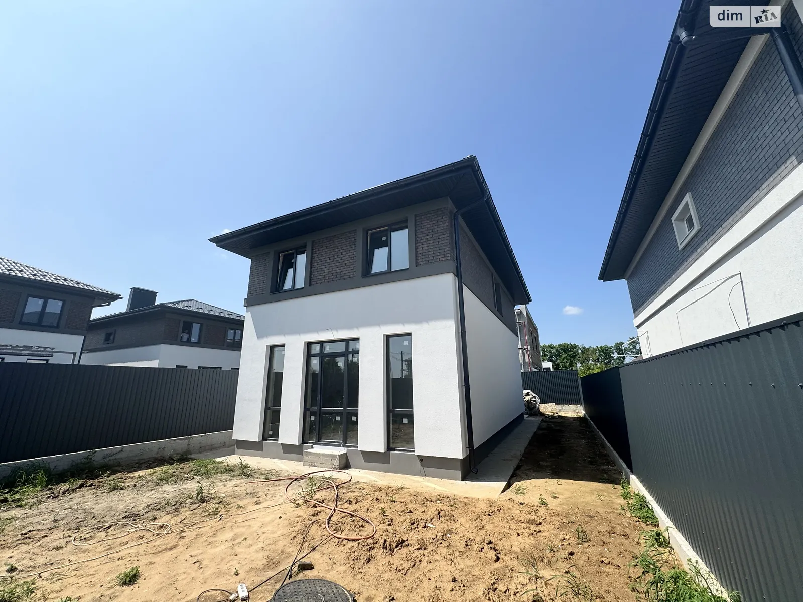 Продается дом на 2 этажа 120 кв. м с мансардой, цена: 120000 $ - фото 1