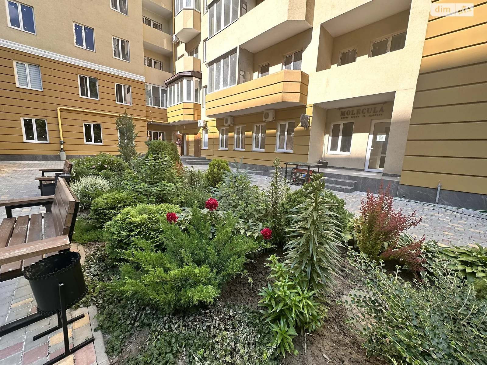 Продается 3-комнатная квартира 80 кв. м в Одессе, ул. Солнечная, 4 - фото 1