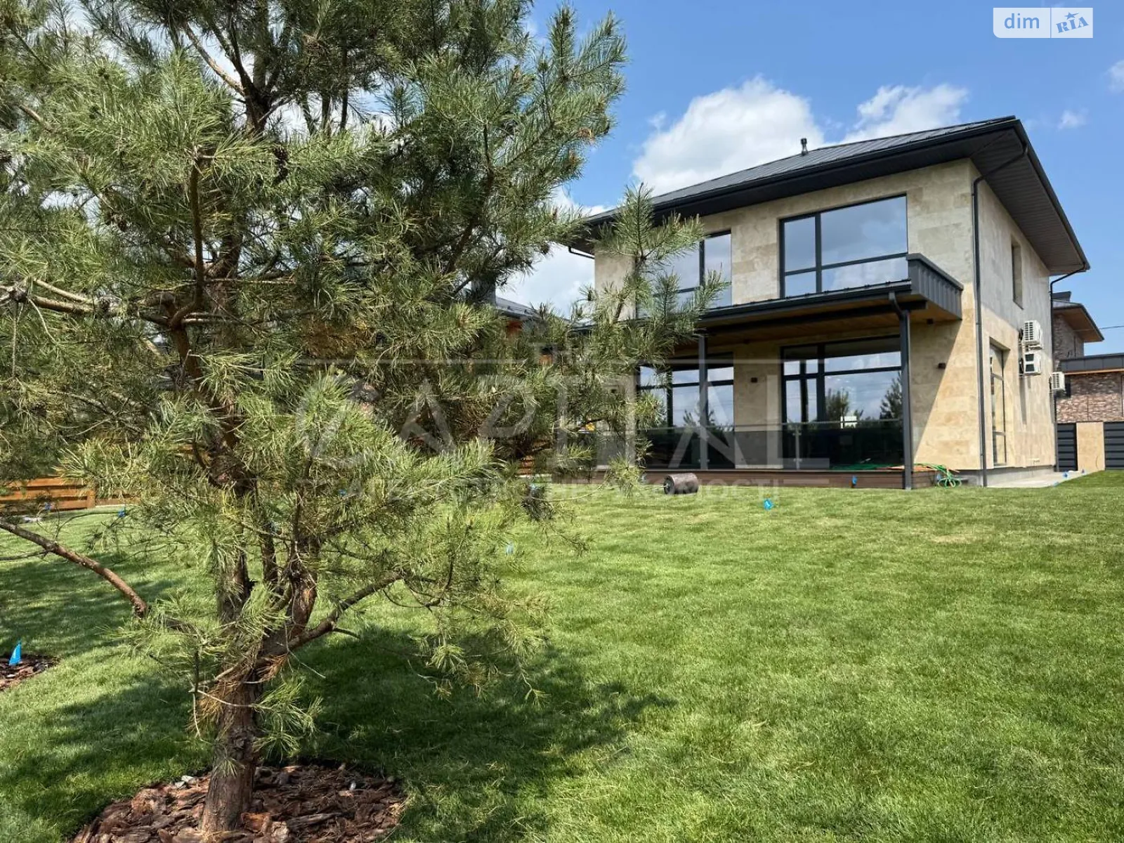 Продается дом на 2 этажа 198 кв. м с верандой, цена: 590000 $ - фото 1