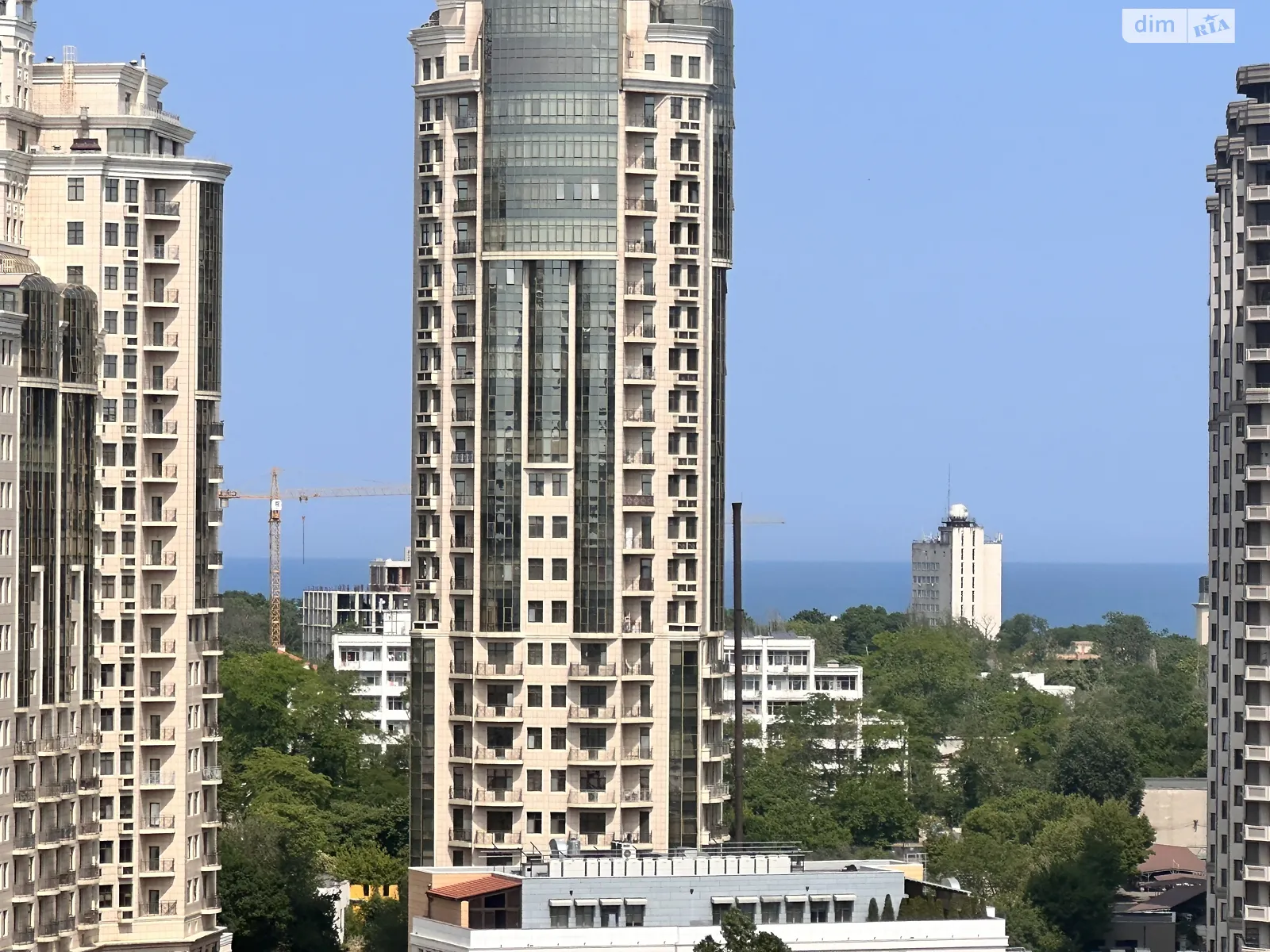 Продается 2-комнатная квартира 90 кв. м в Одессе, ул. Солнечная, 4 - фото 1