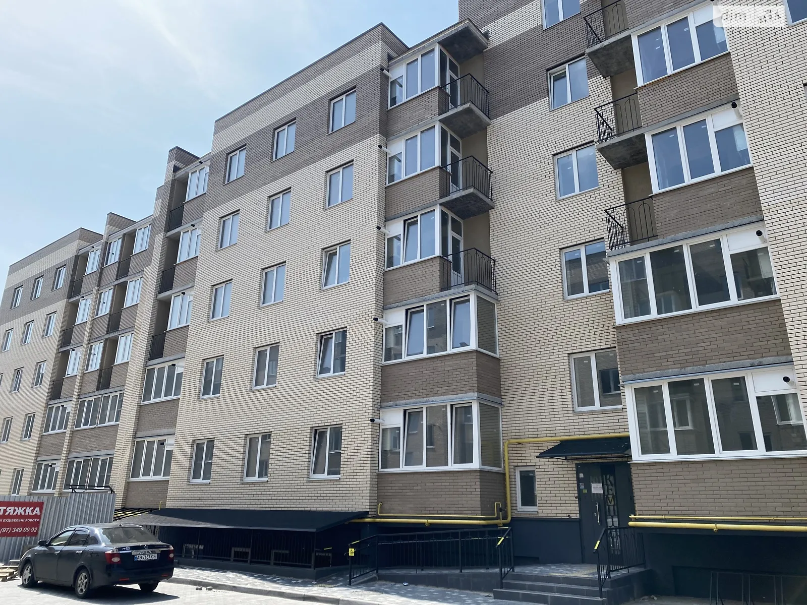 Продається 1-кімнатна квартира 39 кв. м у Стрижавці, вул. Київська, 224/9 - фото 1