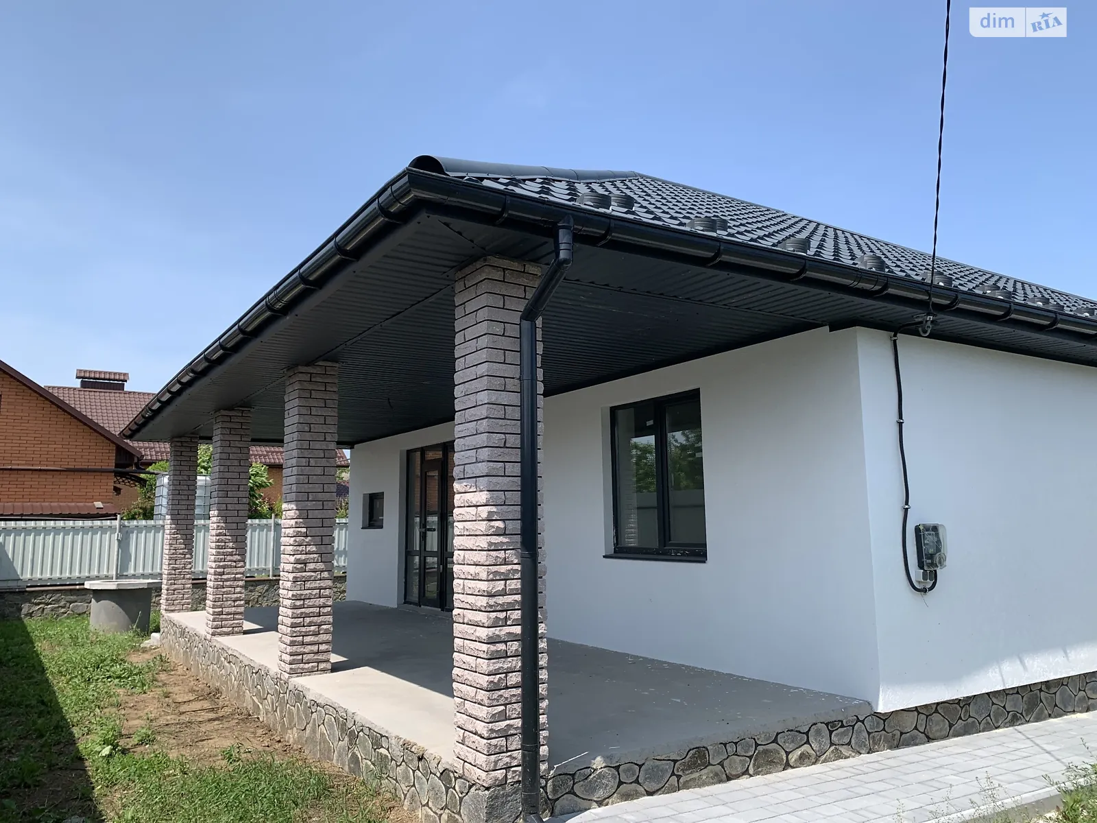 Продається одноповерховий будинок 92 кв. м з бесідкою, цена: 114999 $ - фото 1