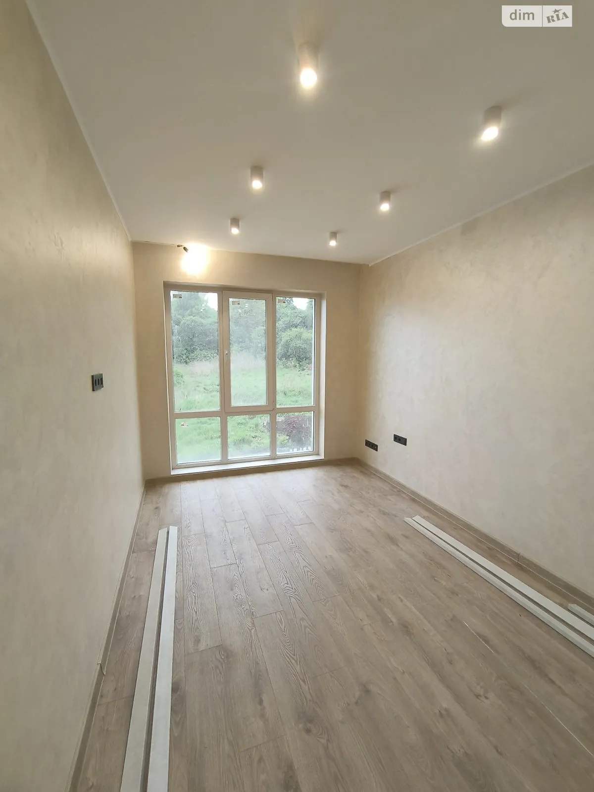 Гарячий Урбан Черновцы, цена: 136000 $ - фото 1