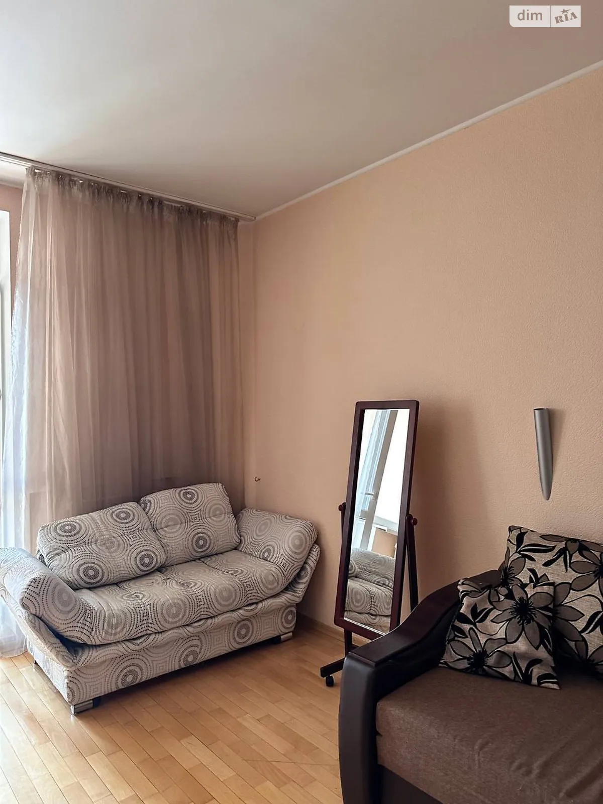 Сдается в аренду 1-комнатная квартира 75 кв. м в Днепре, ул. Гоголя - фото 1