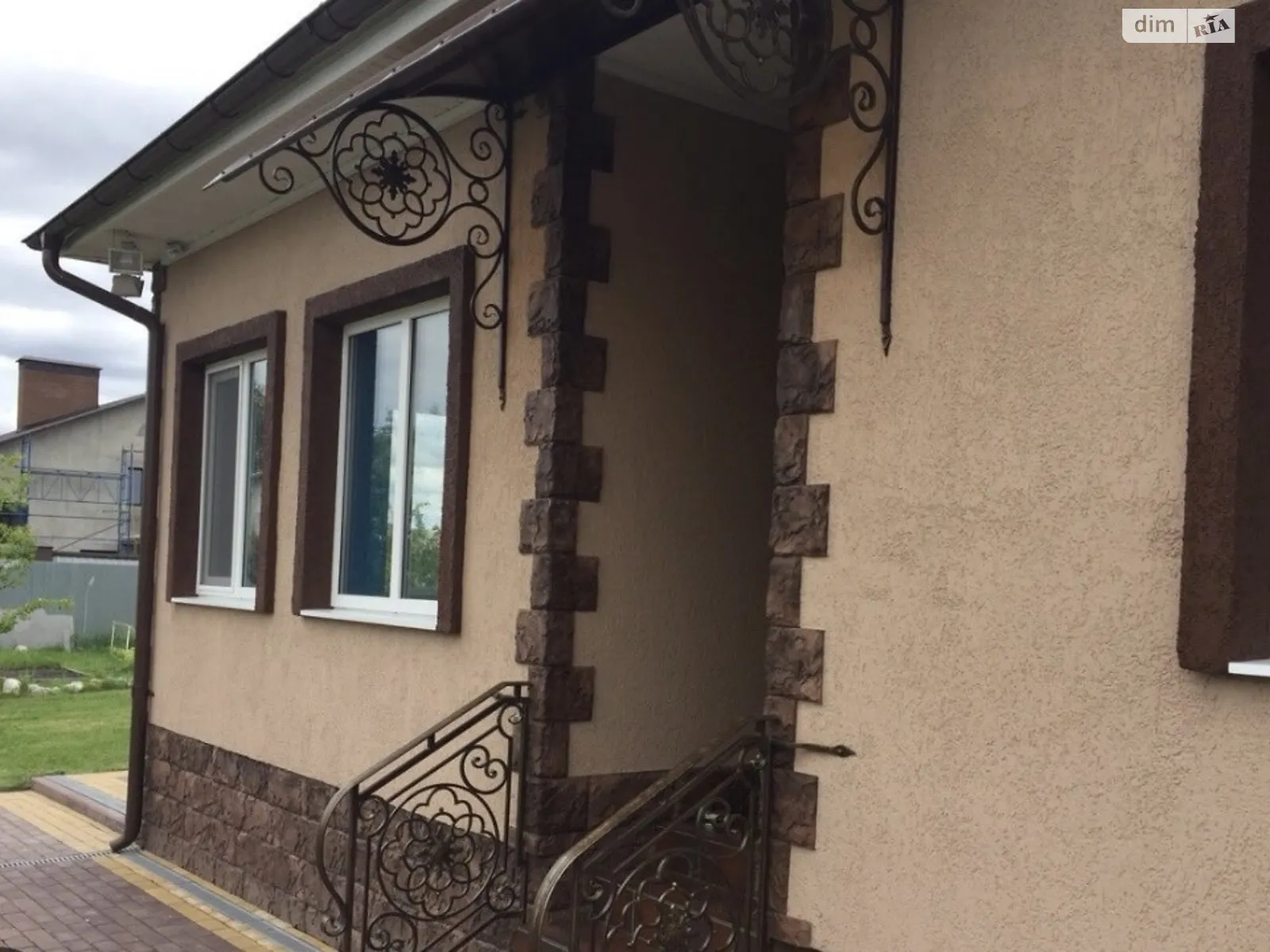 Продається будинок 2 поверховий 220 кв. м с басейном, цена: 115000 $ - фото 1