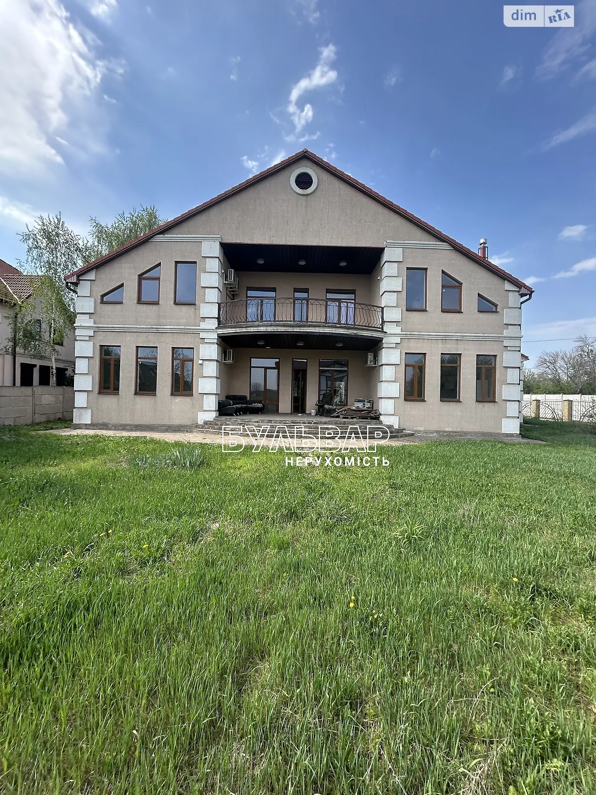 Продается дом на 2 этажа 362.8 кв. м с камином, цена: 145000 $ - фото 1