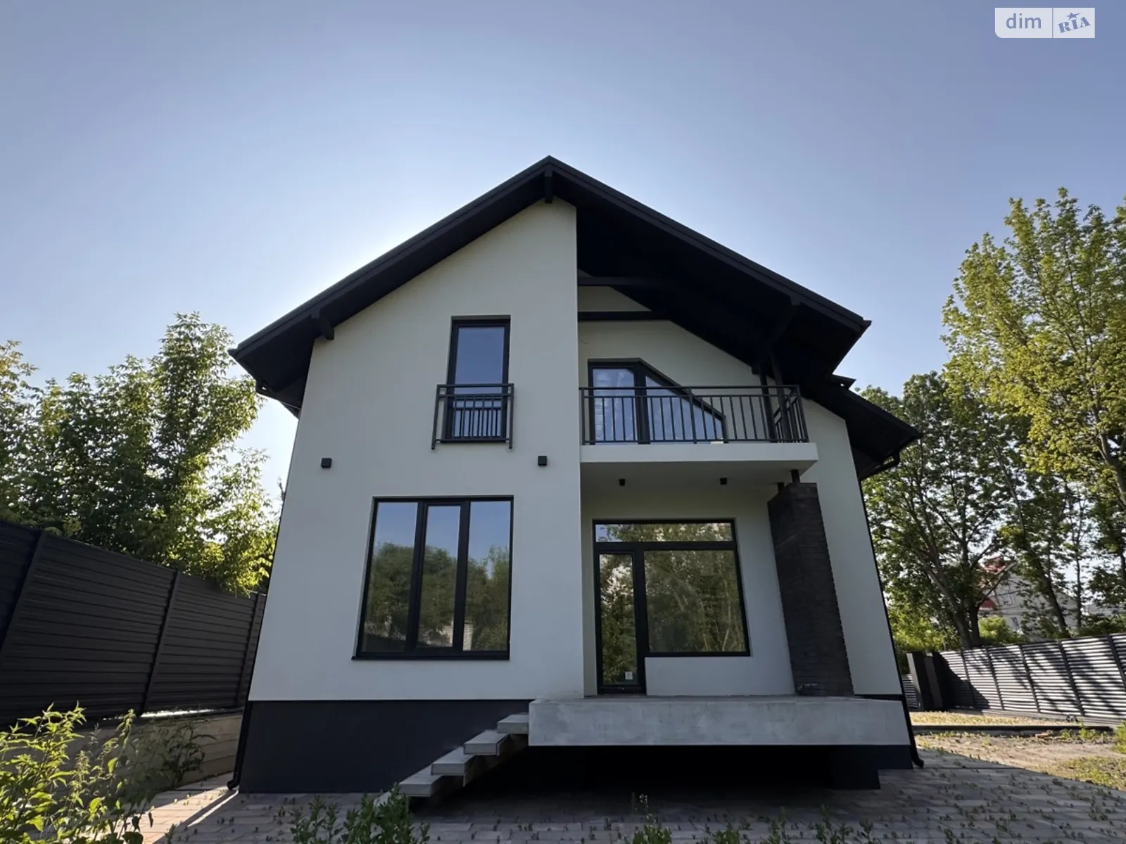 Продается дом на 2 этажа 135 кв. м с участком, цена: 199000 $ - фото 1