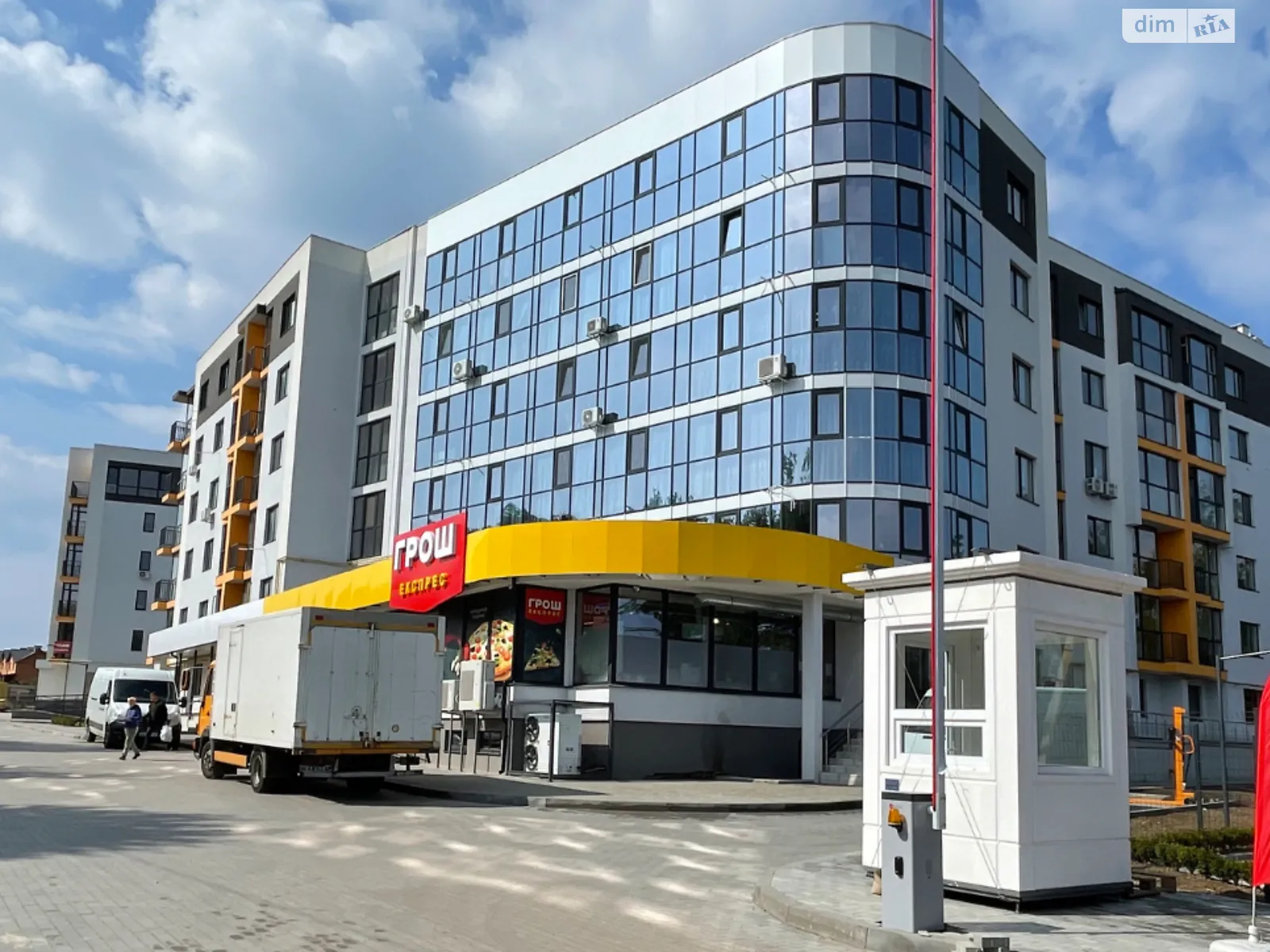 Продается 1-комнатная квартира 45 кв. м в Зарванцах, ул. Рыбацкая, 1 - фото 1