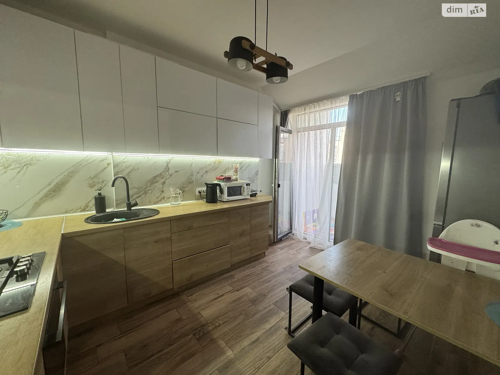 Продается 2-комнатная квартира 64 кв. м в Львове, ул. Стрыйская, 111Б - фото 1