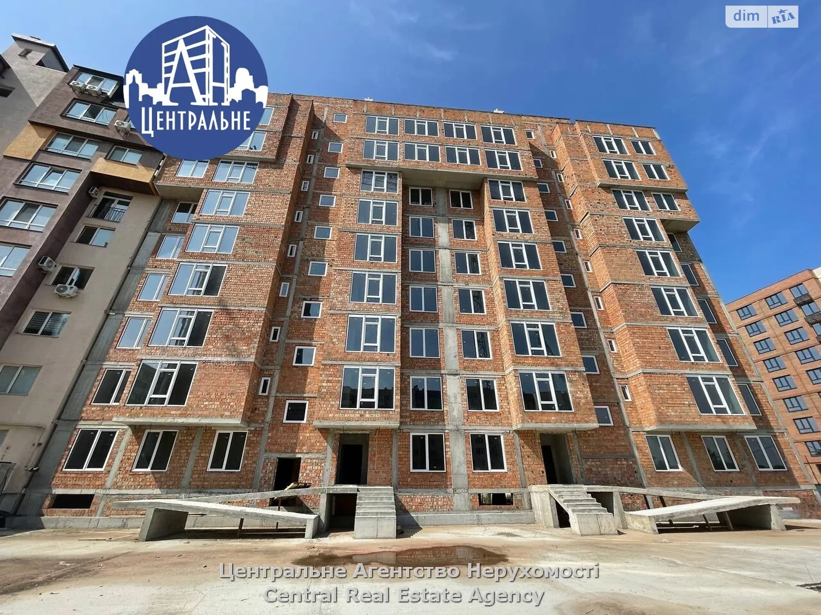 Продается 2-комнатная квартира 82.2 кв. м в Черновцах - фото 1