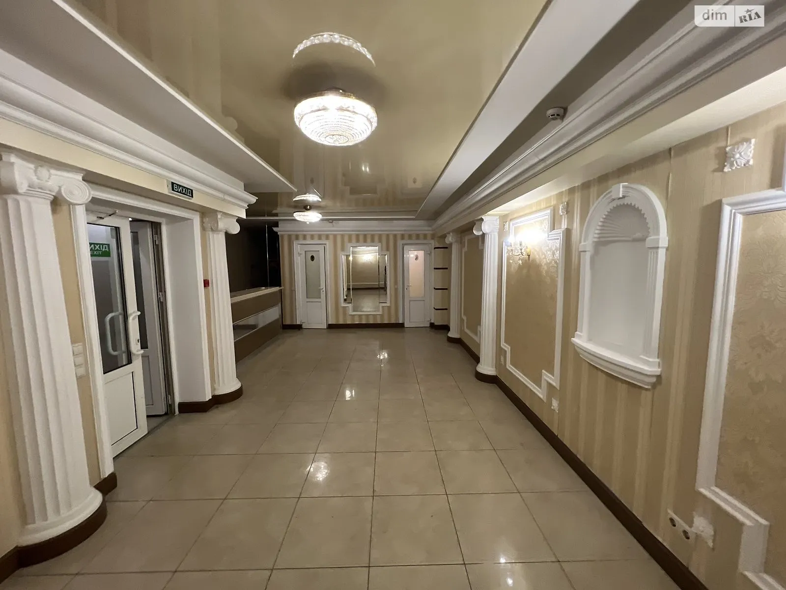 Сдается в аренду помещения свободного назначения 450 кв. м в 1-этажном здании, цена: 31500000 грн - фото 1