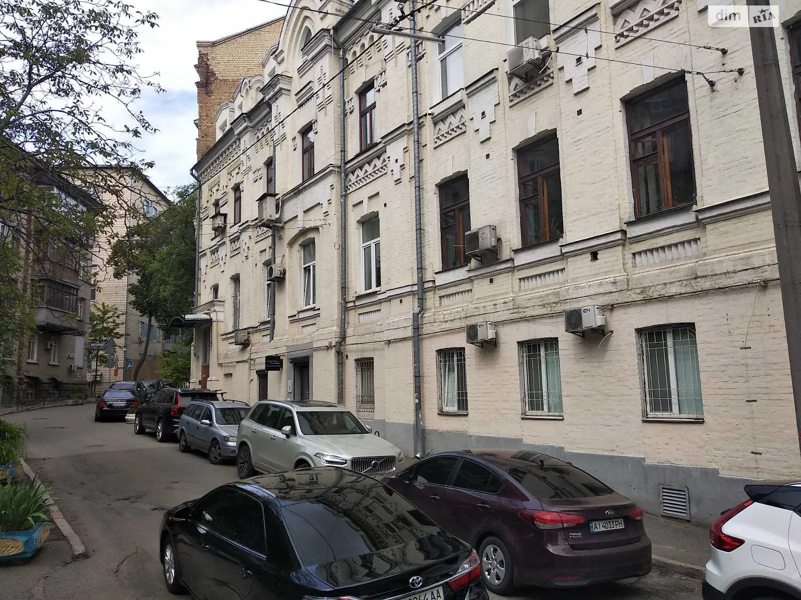 Сдается в аренду офис 80 кв. м в бизнес-центре, цена: 1600 $ - фото 1