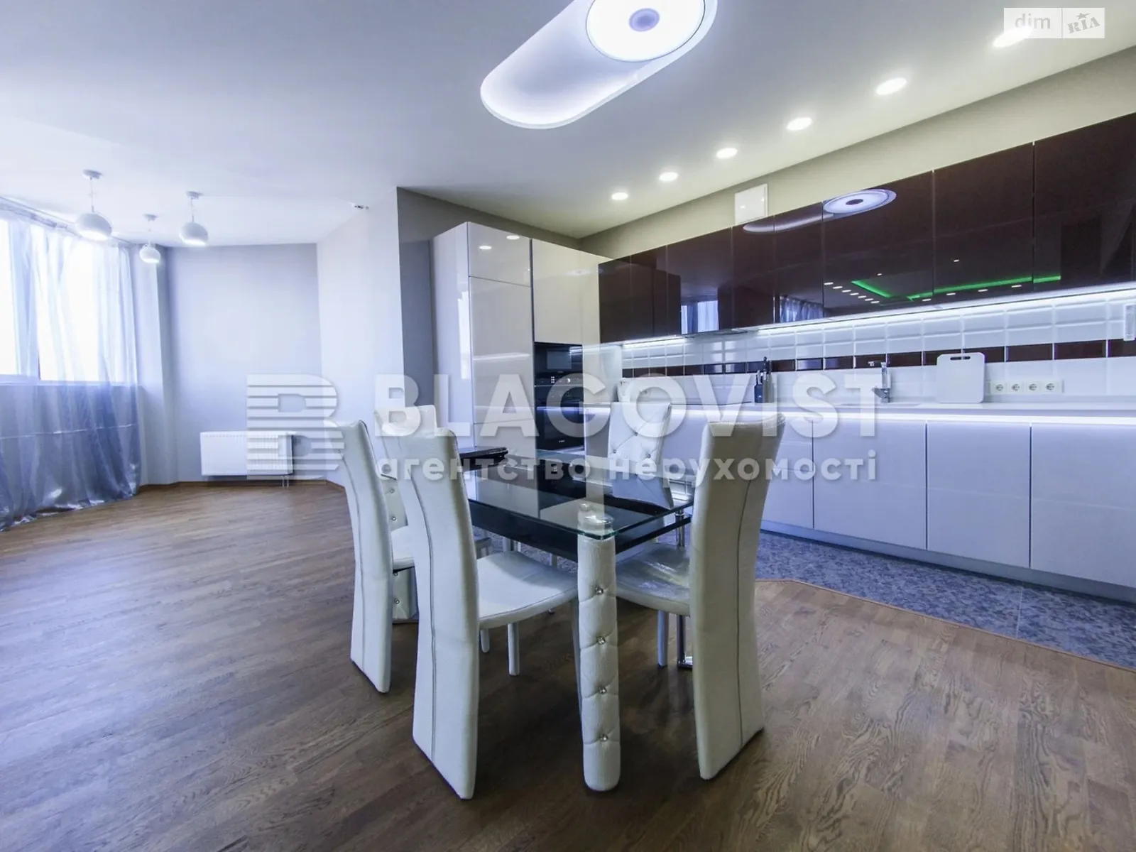 Продается 3-комнатная квартира 137 кв. м в Киеве, ул. Глубочицкая, 32Б - фото 1