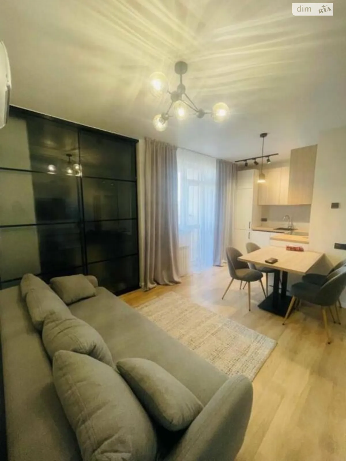 Продається 2-кімнатна квартира 58 кв. м у Києві, вул. Деміївська, 13 - фото 1