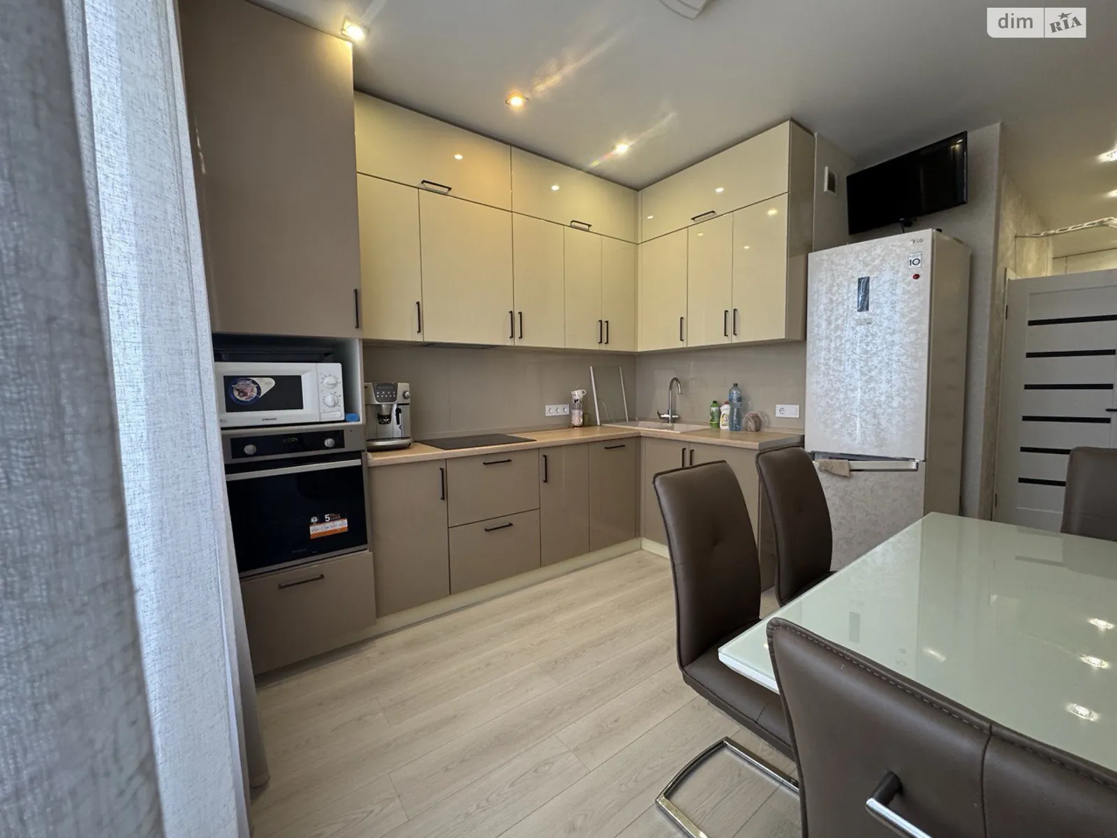 Продається 2-кімнатна квартира 62 кв. м у Одесі, цена: 85000 $ - фото 1