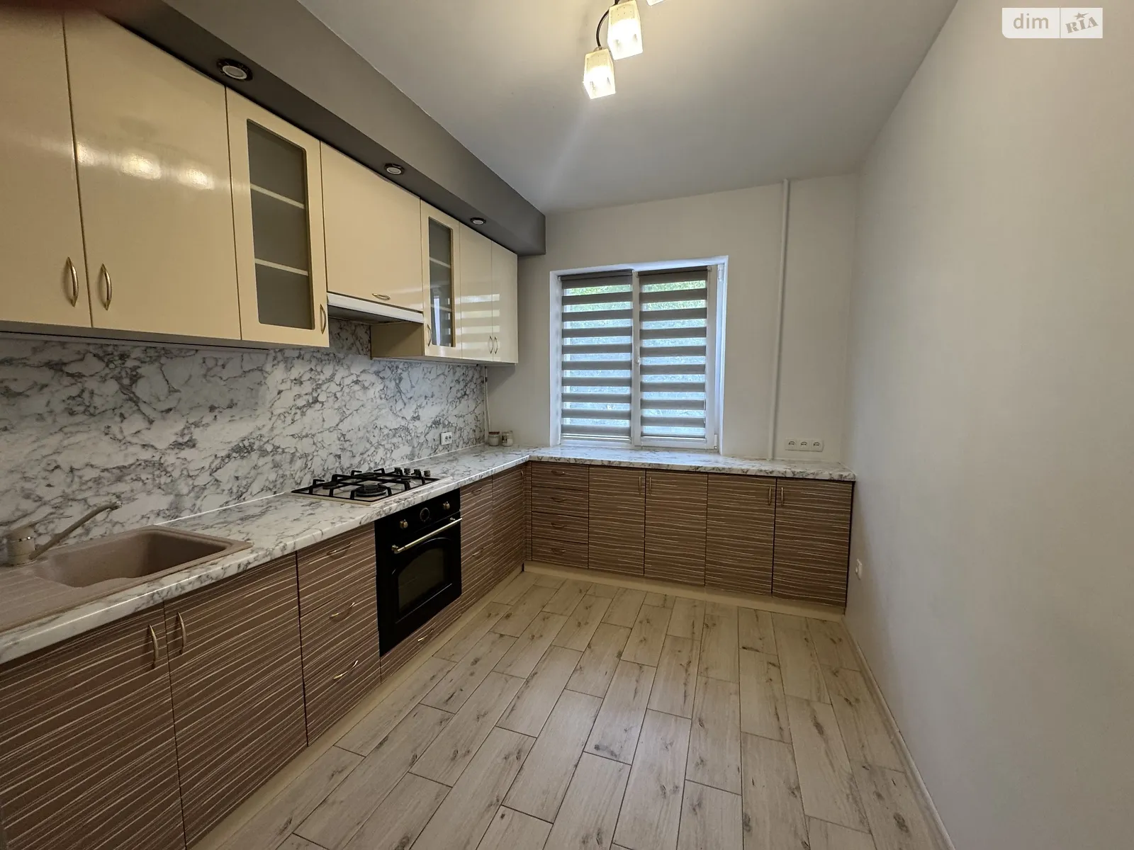 Продається 3-кімнатна квартира 62.1 кв. м у Рівному, вул. Фабрична, 1 - фото 1