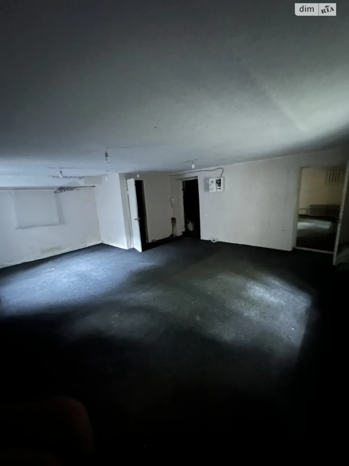 Продается офис 66 кв. м в бизнес-центре, цена: 14900 $ - фото 1