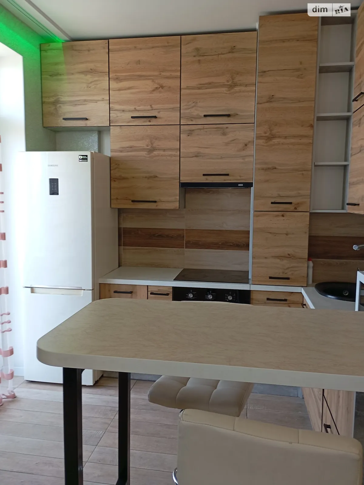 Продается 1-комнатная квартира 42 кв. м в Фонтанке, пер. Майский, 8 - фото 1