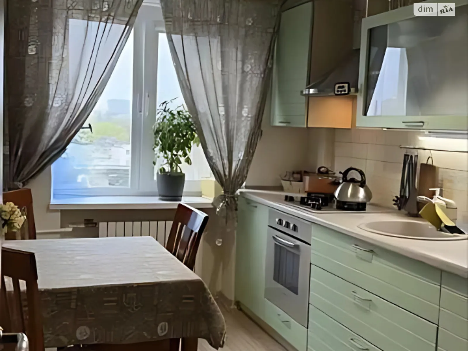 Продается 3-комнатная квартира 56 кв. м в Одессе, ул. Транспортная - фото 1