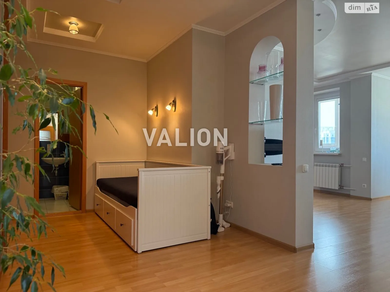 Продается 3-комнатная квартира 105.1 кв. м в Киеве, ул. Анны Ахматовой, 47 - фото 1