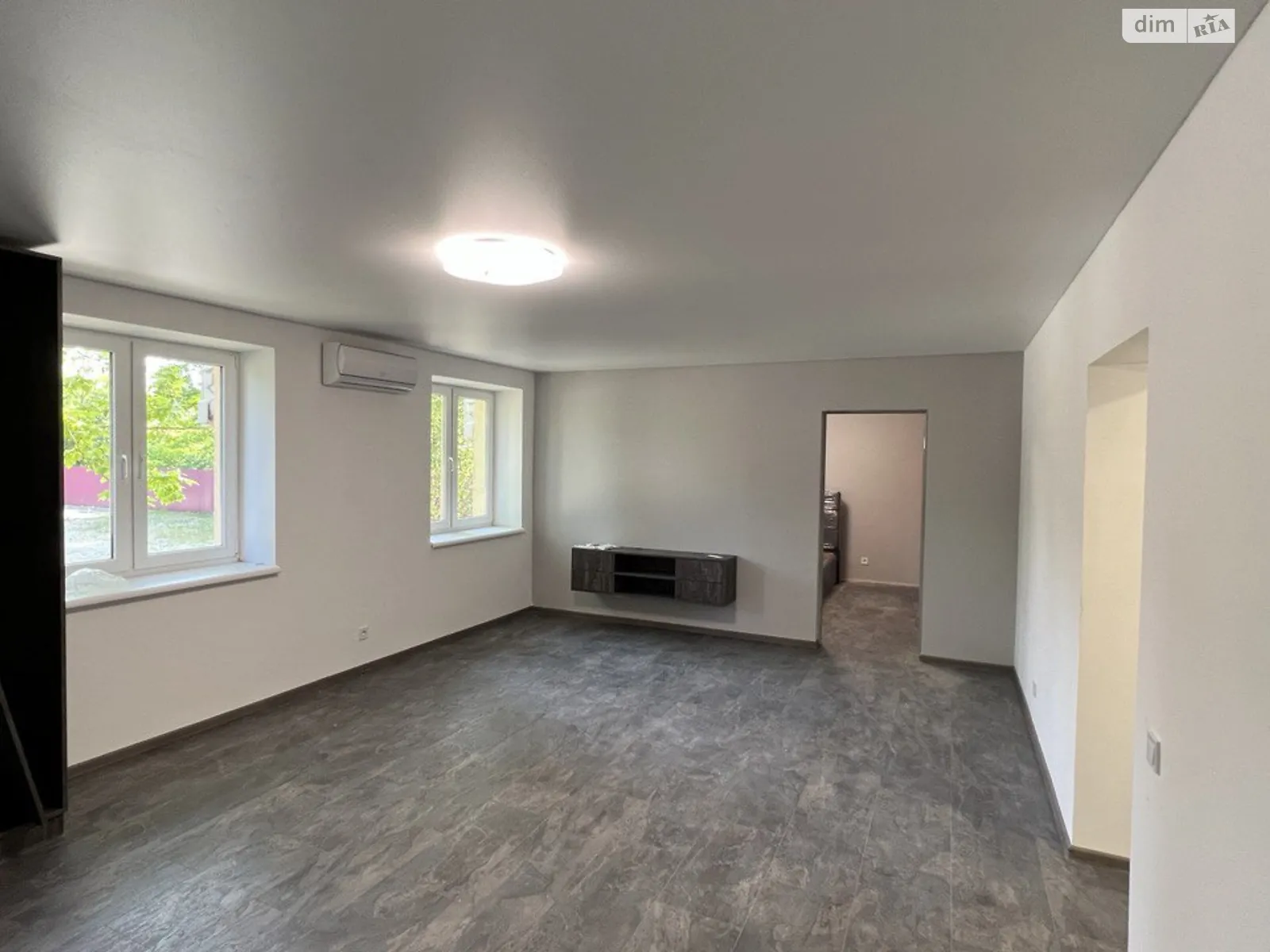Продается 2-комнатная квартира 55.9 кв. м в Берегове, ул. Хмельницкого - фото 1