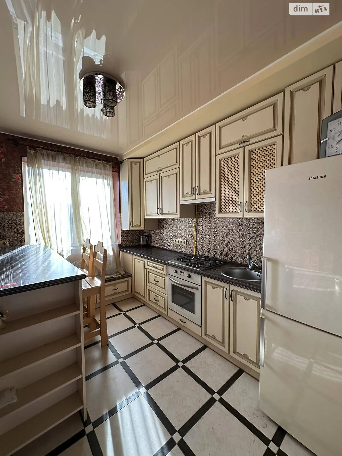 Продається 1-кімнатна квартира 45 кв. м у Винниках, вул. Винна Гора - фото 1