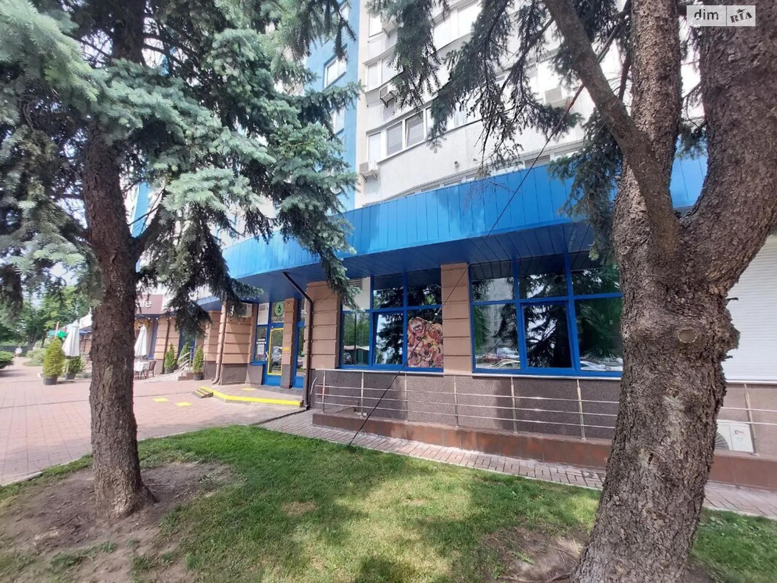 Сдается в аренду офис 82 кв. м в бизнес-центре, цена: 65000 грн - фото 1